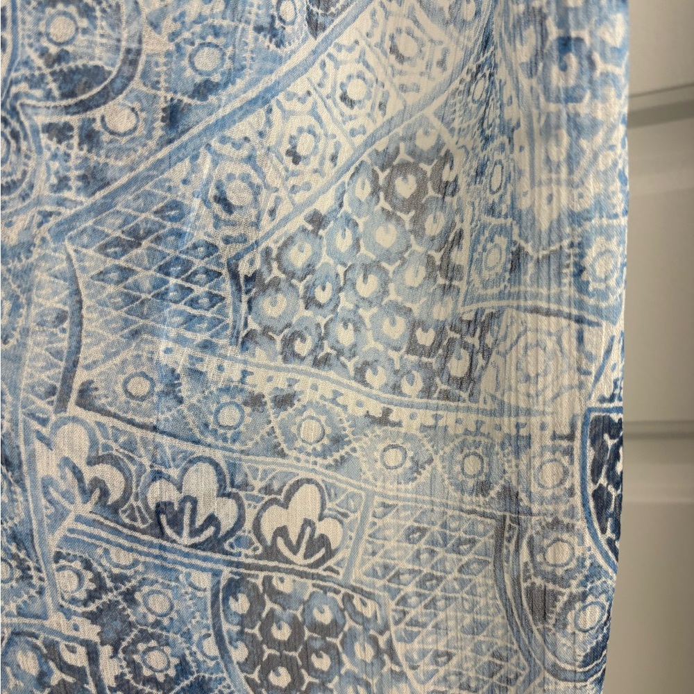 Lauren Ralph Lauren 100% Silk Blue Paisley Scarf